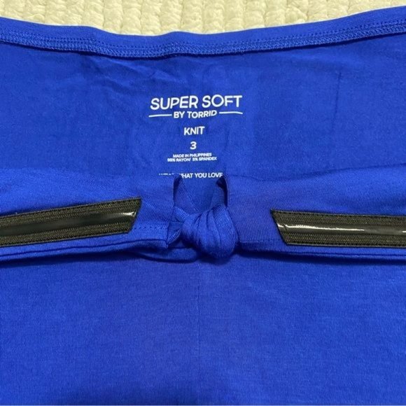 TORRID Babydoll Soft Tie - Front off - Shoulder Top Size 3 (3X) Color Blue - Picture 6 of 7